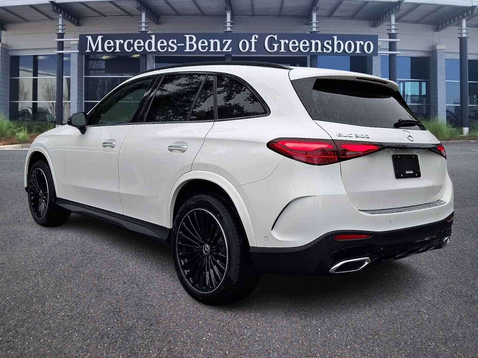 New 2026 Mercedes-Benz GLC 300 4MATIC image 3