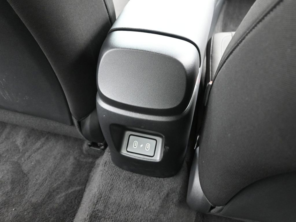 Certified 2025 Hyundai Elantra Sport image 15