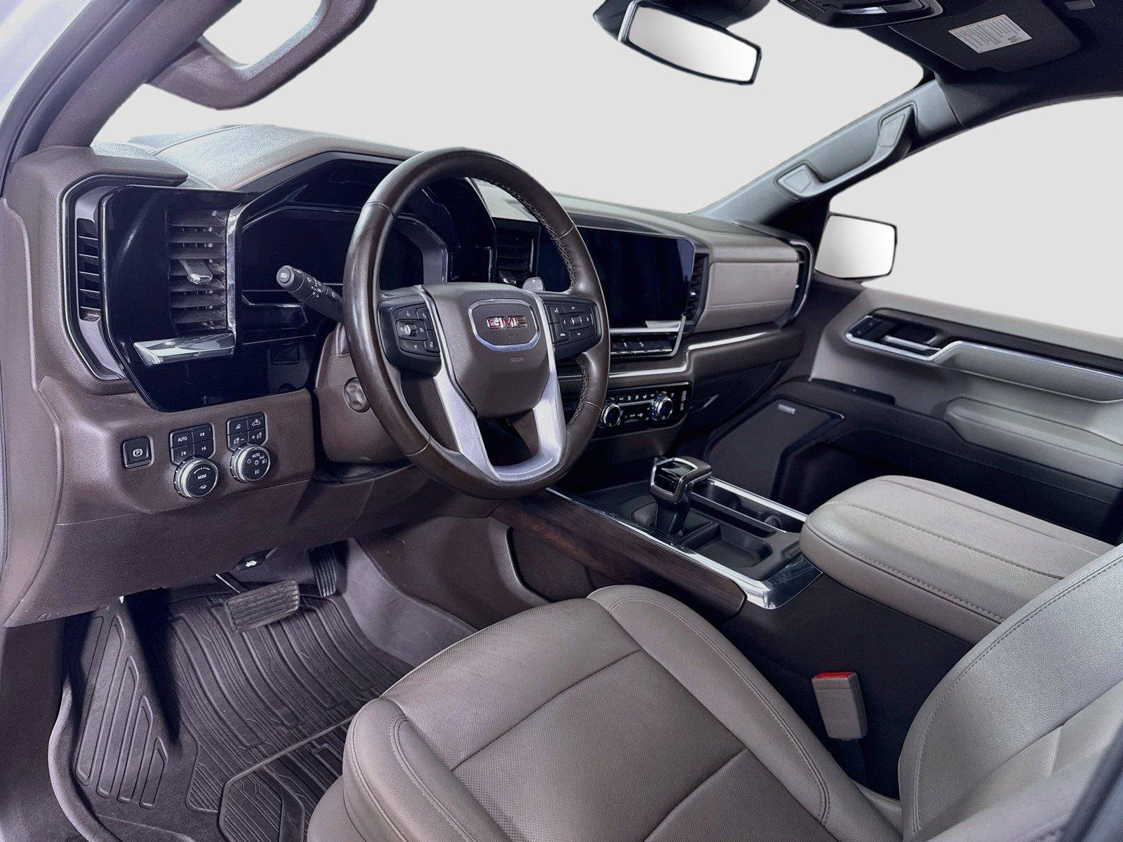 Used 2024 GMC Sierra 1500 SLT w/ SLT Premium Package AWD/4WD image 3