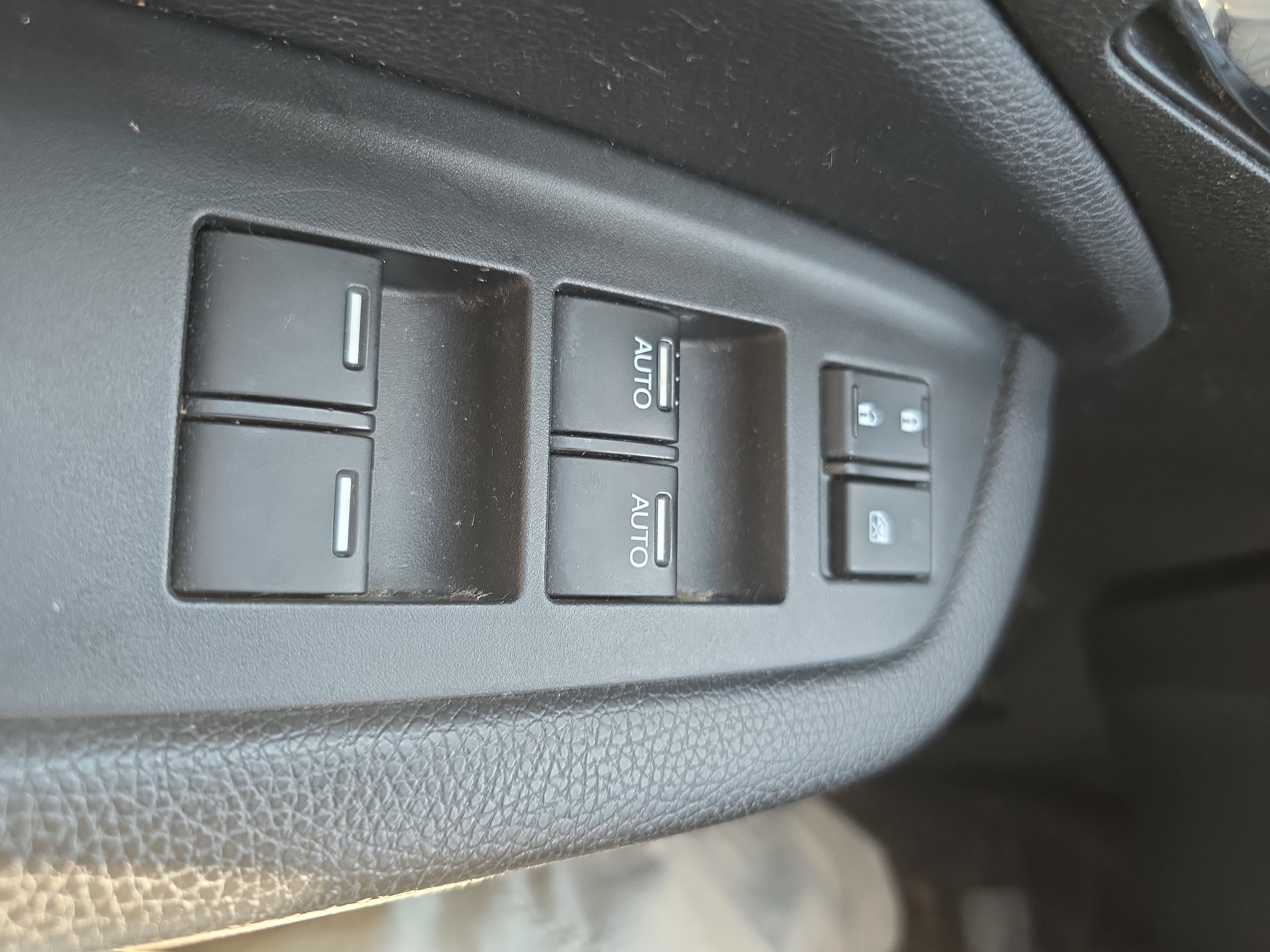 Used 2016 Honda Pilot Elite image 27