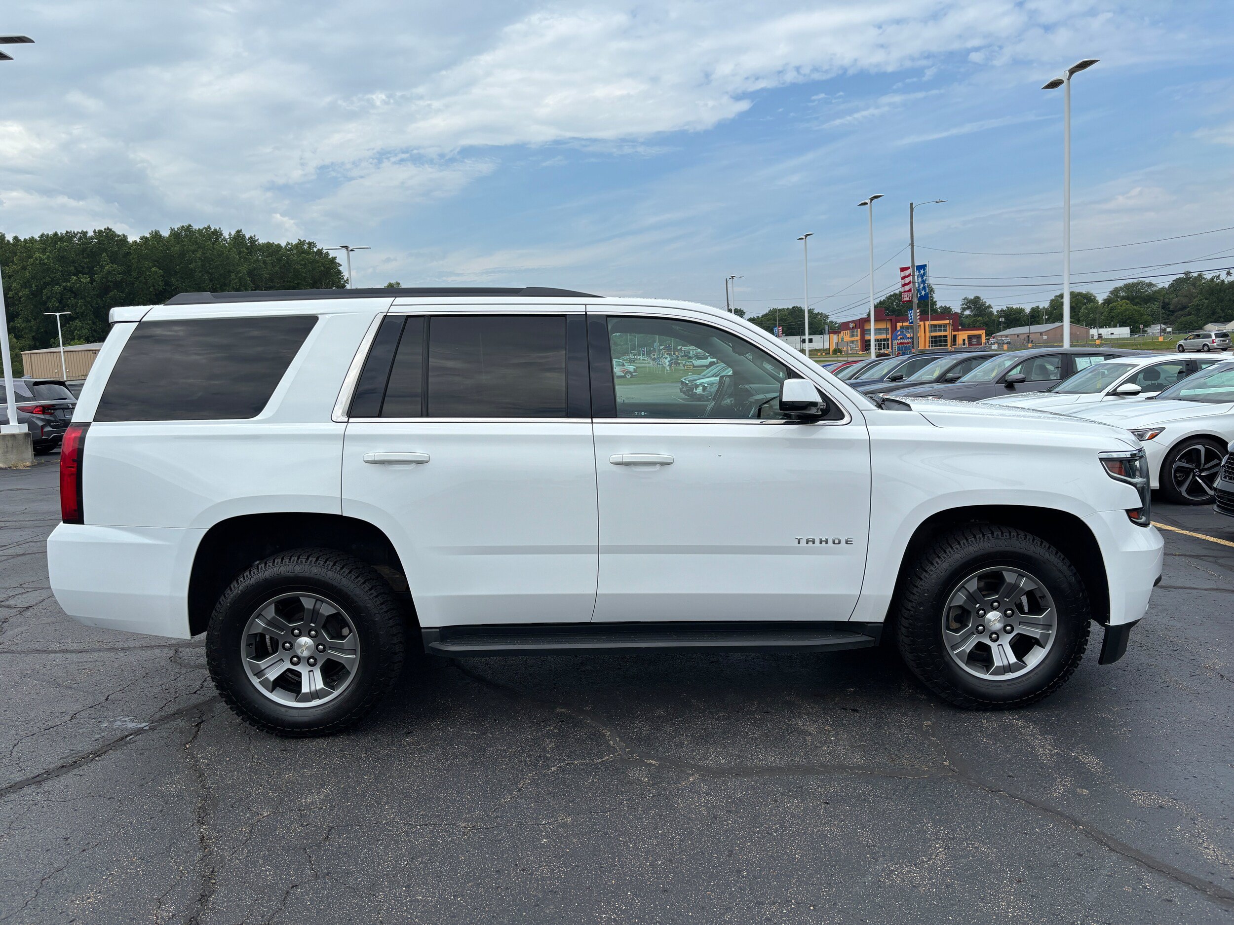 Used 2018 Chevrolet Tahoe LS w/ Skid Plate Package AWD/4WD image 5
