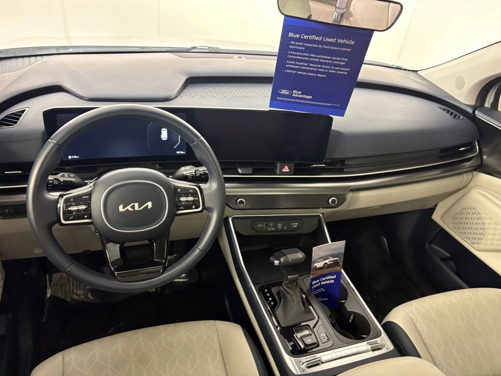 Used 2025 Kia Carnival SX image 26