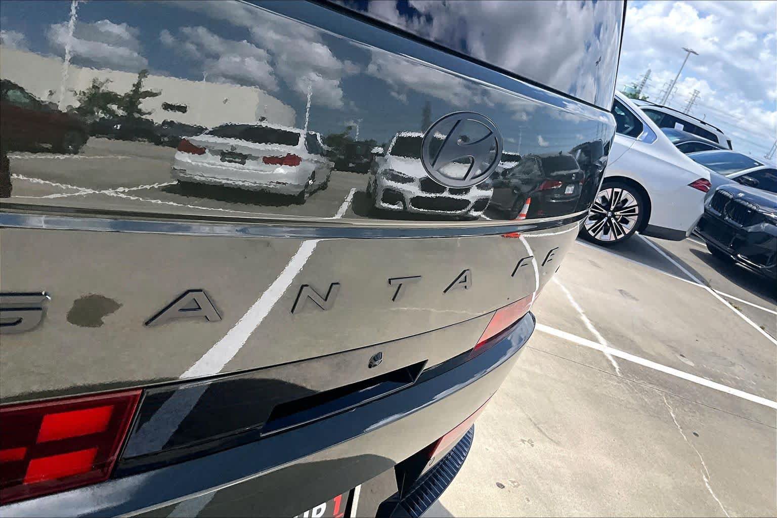 Used 2024 Hyundai Santa Fe Calligraphy AWD/4WD image 9