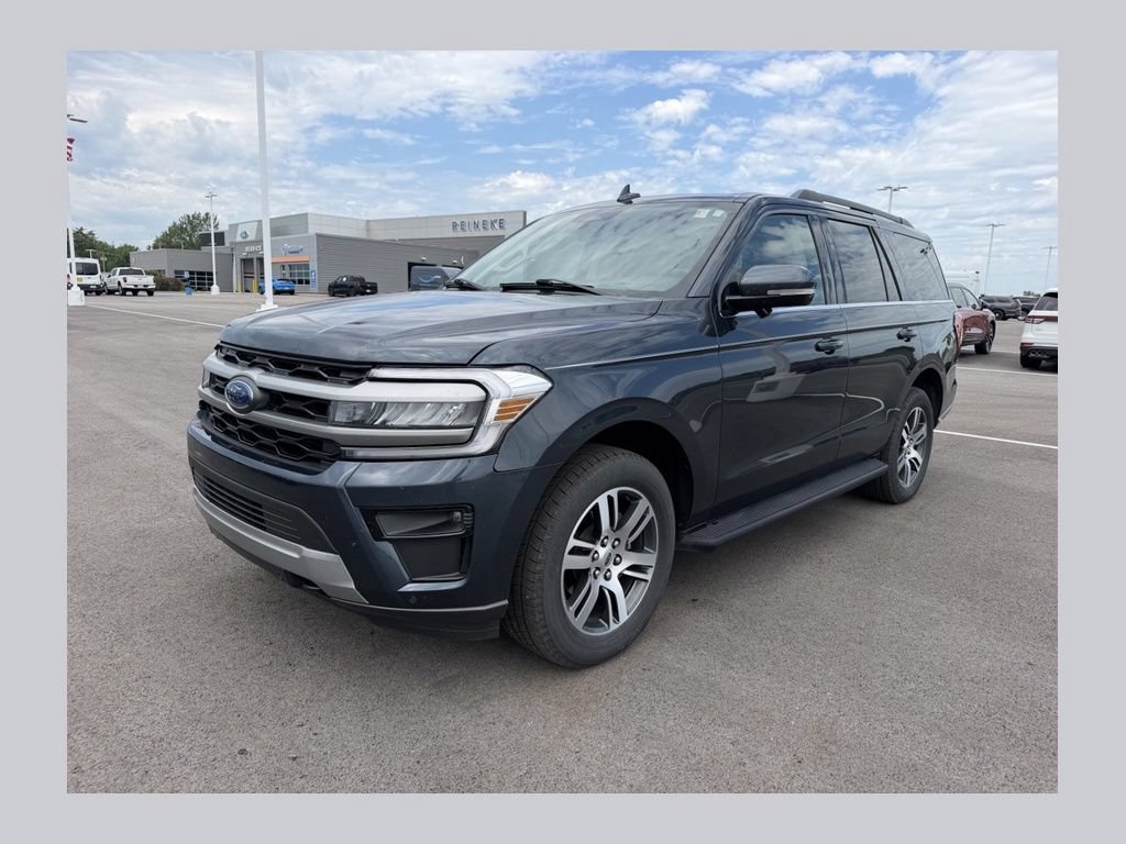 Used 2024 Ford Expedition XLT AWD/4WD image 1