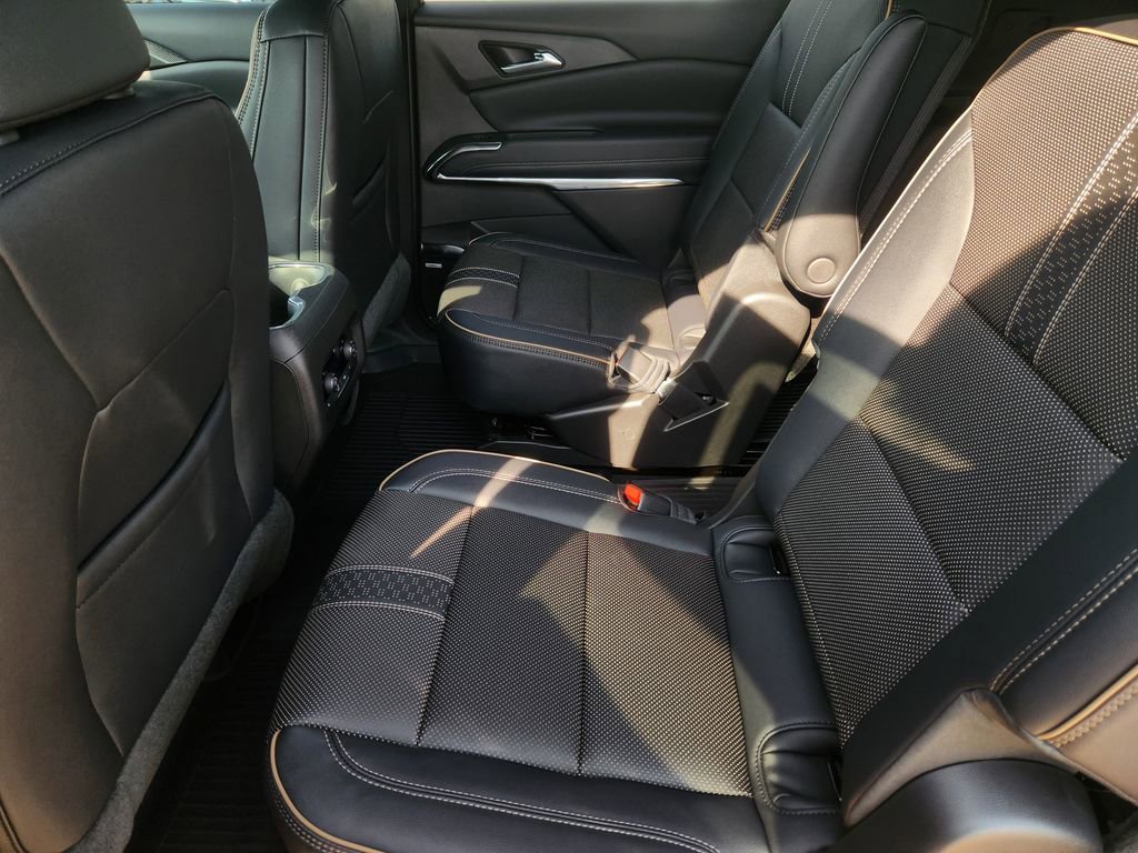 New 2026 Chevrolet Traverse High Country w/ LPO, Floor Liner Package image 21