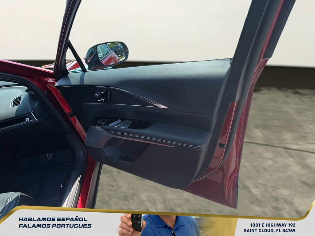 Used 2024 Cadillac Lyriq Luxury w/ LPO, Floor Liner Package image 31