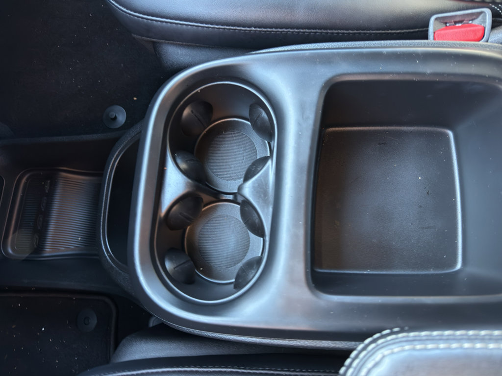 Used 2025 Chrysler Pacifica Select FWD image 21