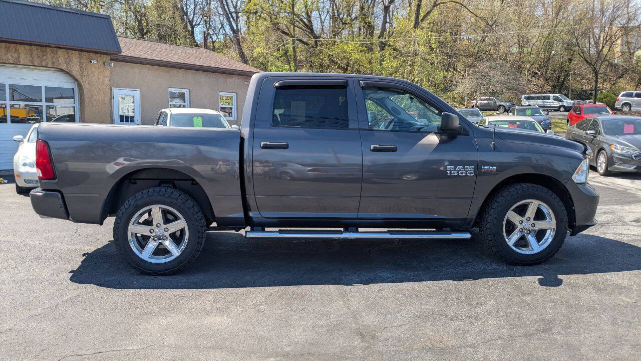 Used 2017 RAM 1500 Express AWD/4WD image 8