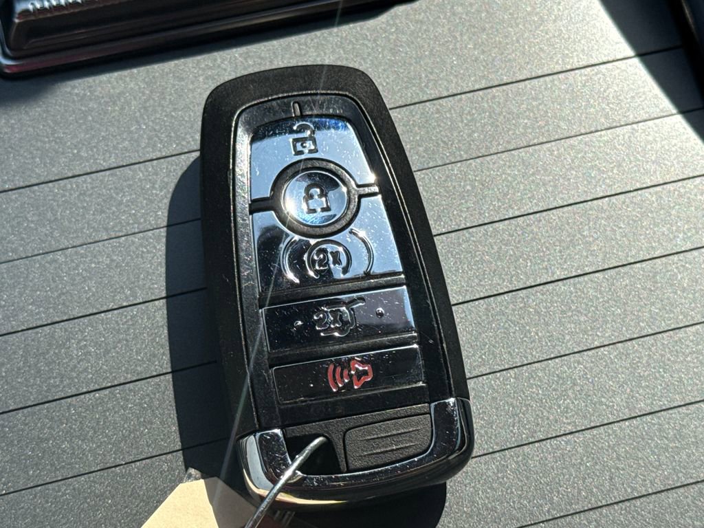 Used 2025 Lincoln Nautilus Reserve image 27