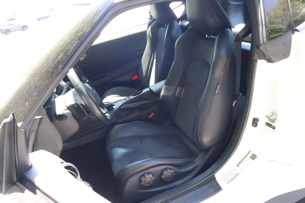 Used 2023 Nissan Z w/ Floor Mat Package (L93) RWD image 14