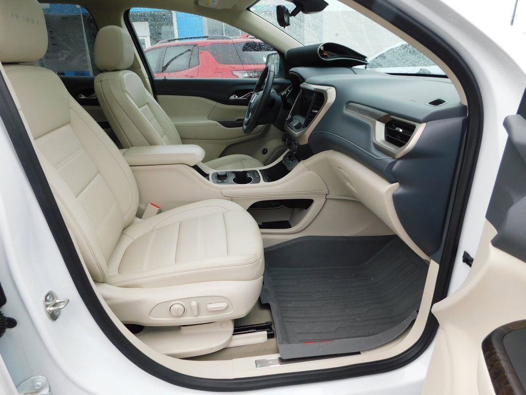 Used 2023 GMC Acadia Denali w/ Denali Technology Package AWD/4WD image 18