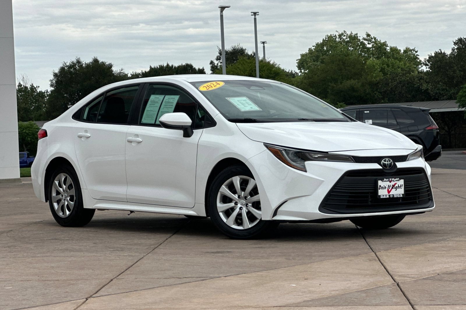 Certified 2024 Toyota Corolla LE FWD image 2