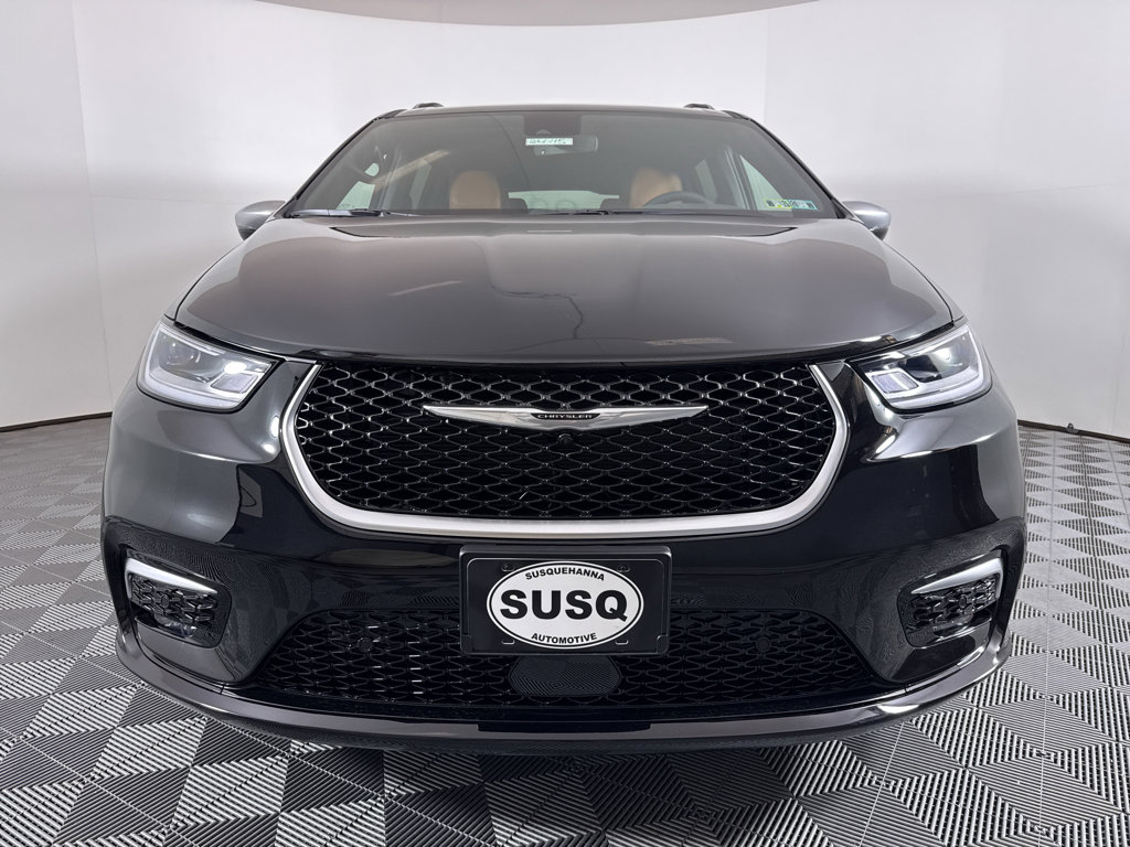 New 2026 Chrysler Pacifica Pinnacle image 2