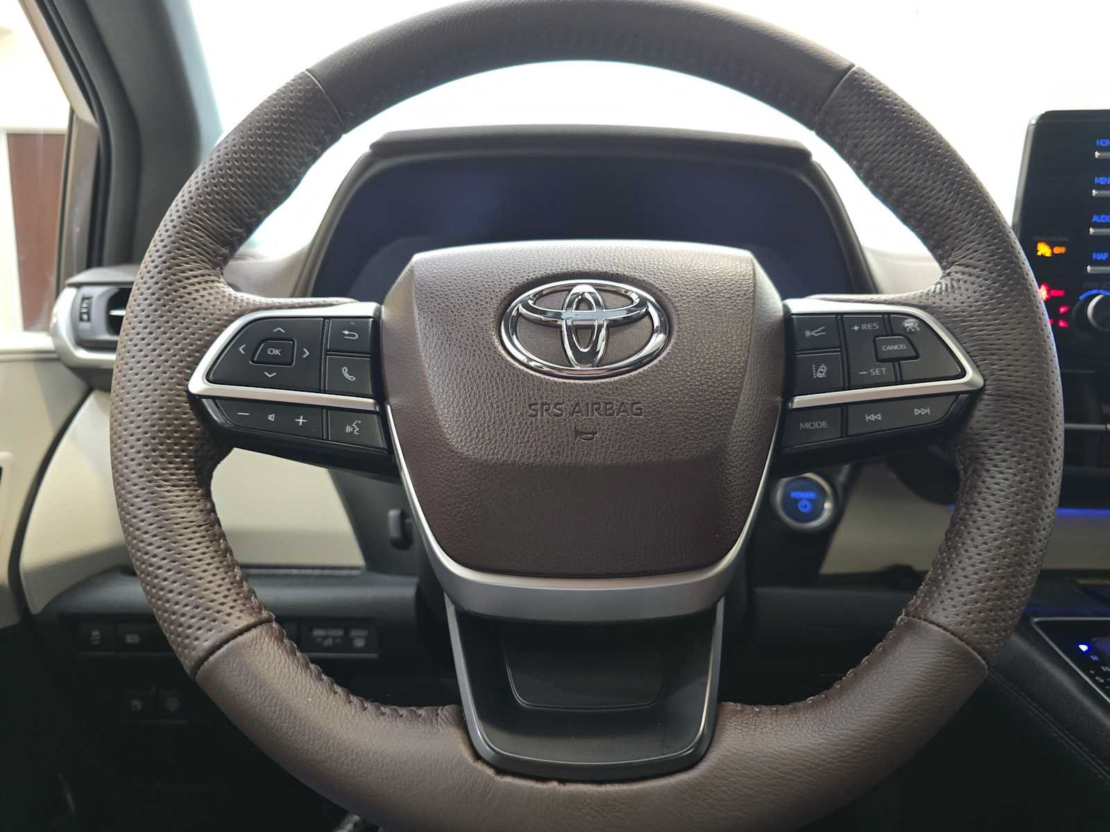 Certified 2024 Toyota Sienna Platinum AWD/4WD image 11