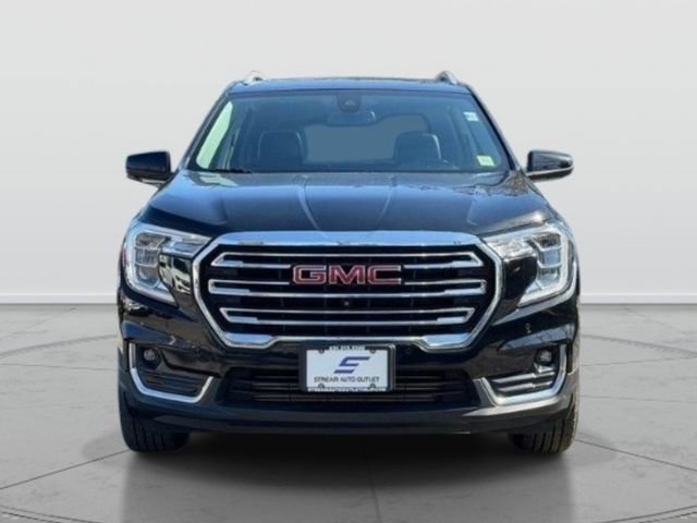 Used 2022 GMC Terrain SLT w/ Infotainment Package II AWD/4WD image 2