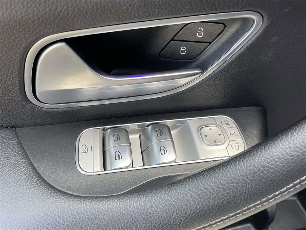 Used 2022 Mercedes-Benz GLE 350 4MATIC image 18