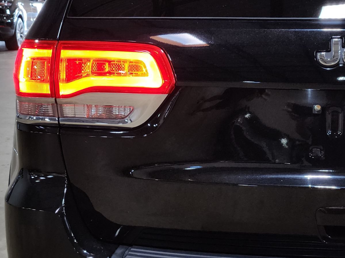 Used 2019 Jeep Grand Cherokee Laredo RWD image 19