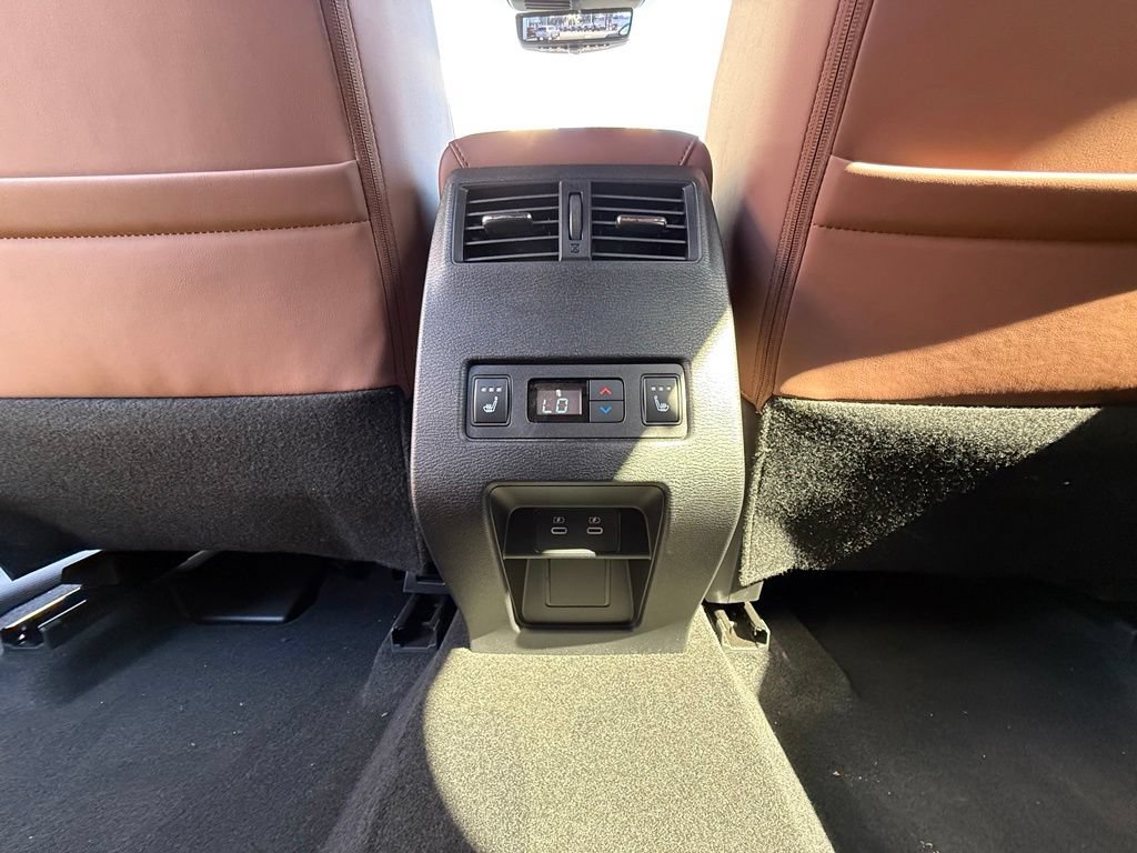 New 2026 Mitsubishi Outlander SEL FWD image 40