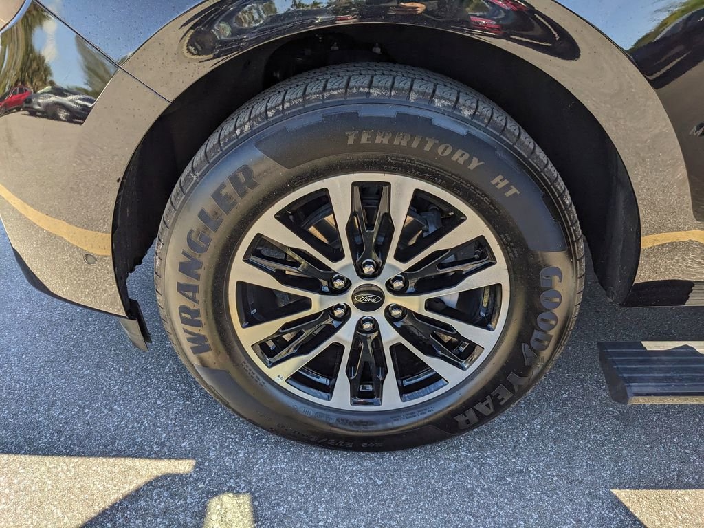 Used 2025 Ford Expedition Max Platinum image 37