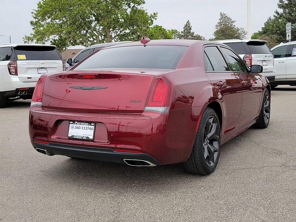 Used 2023 Chrysler 300 Touring L w/ Safetytec Plus Group RWD image 10