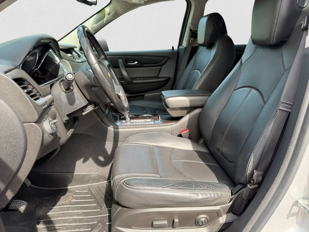 Used 2017 Chevrolet Traverse LT AWD/4WD image 9