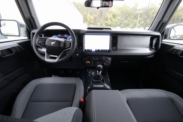 New 2025 Ford Bronco 4-Door image 3