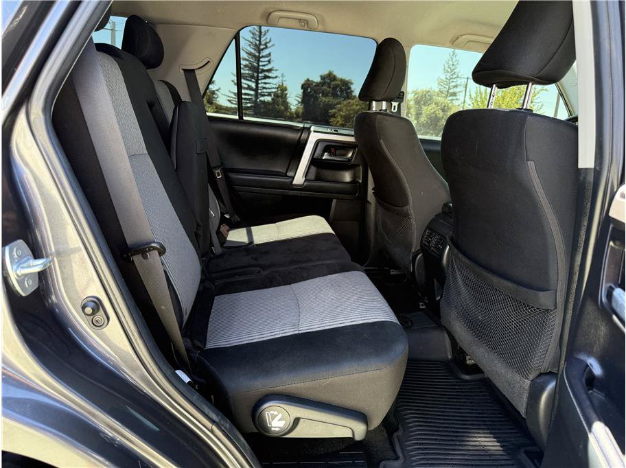 Used 2021 Toyota 4Runner SR5 AWD/4WD image 18