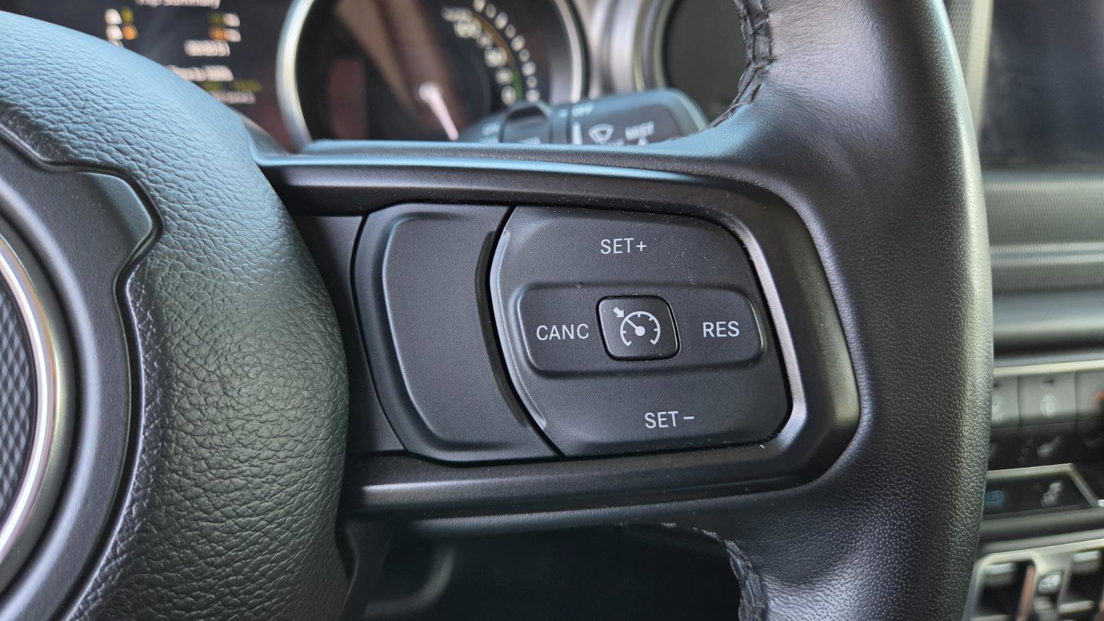 Used 2023 Jeep Wrangler Unlimited w/ Cold Weather Group image 31