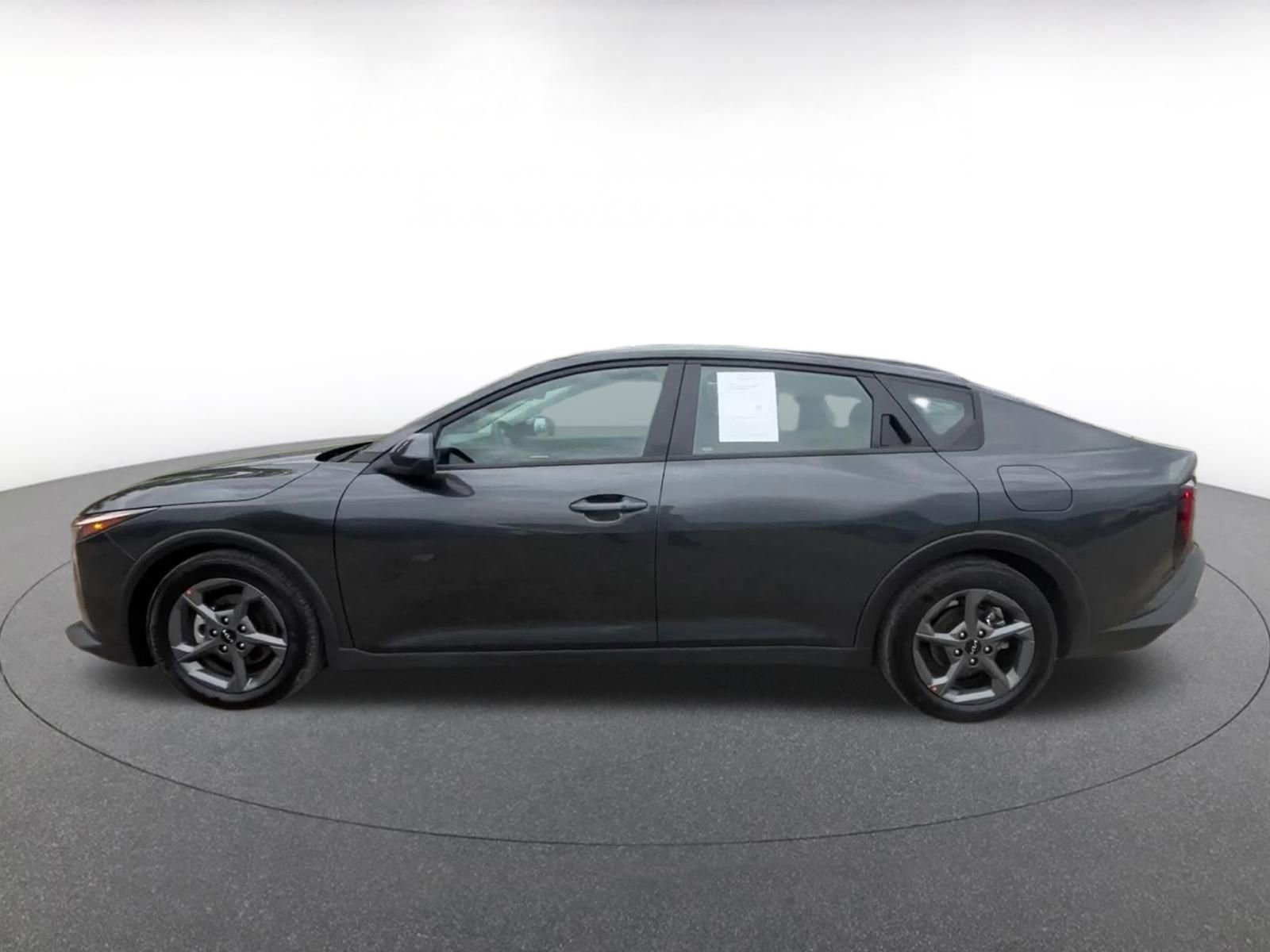 Used 2025 Kia K4 FWD image 9