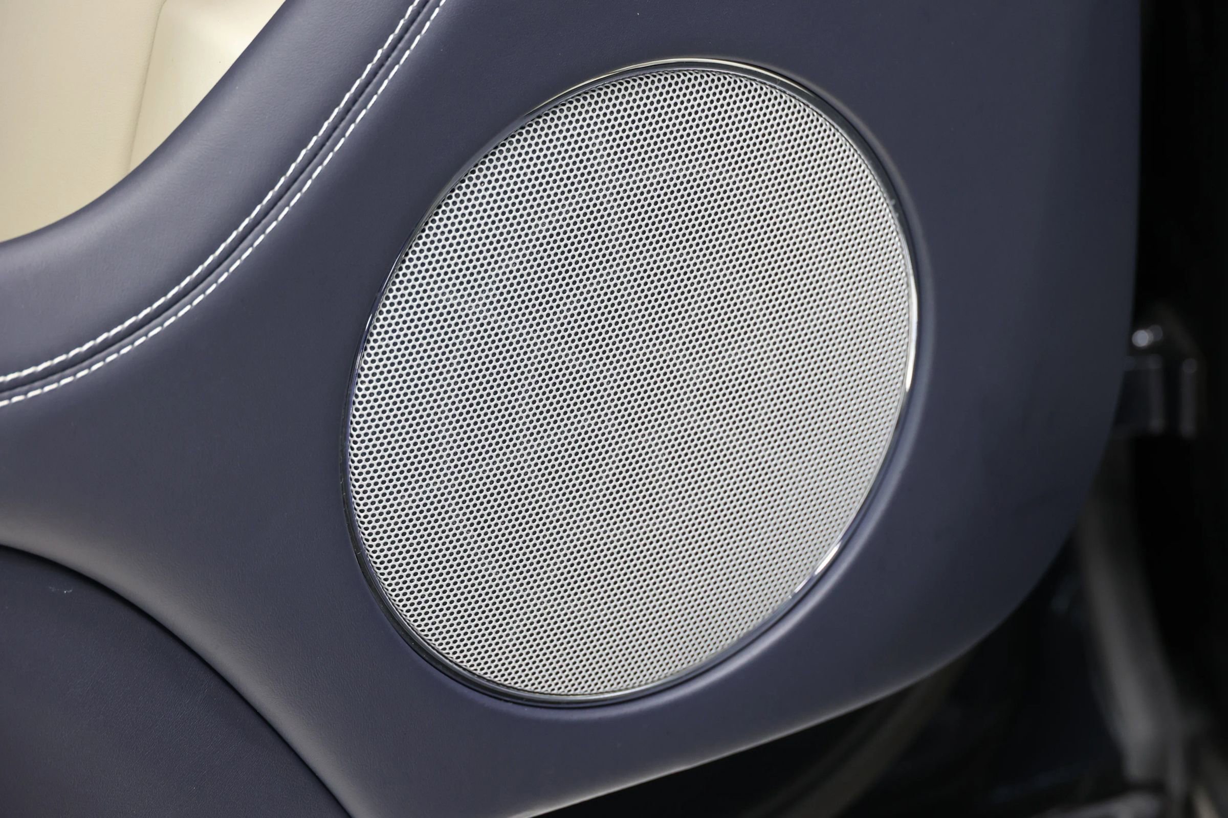 Used 2022 Bentley Bentayga image 65