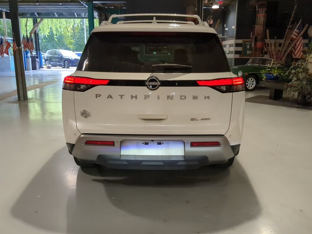 Used 2024 Nissan Pathfinder SL w/ Lighting Package (N92) AWD/4WD image 9