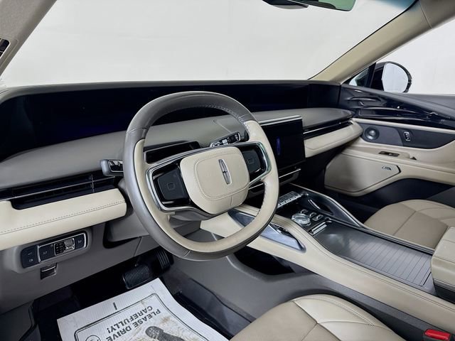 Used 2024 Lincoln Nautilus Premier w/ Equipment Group 102A image 9