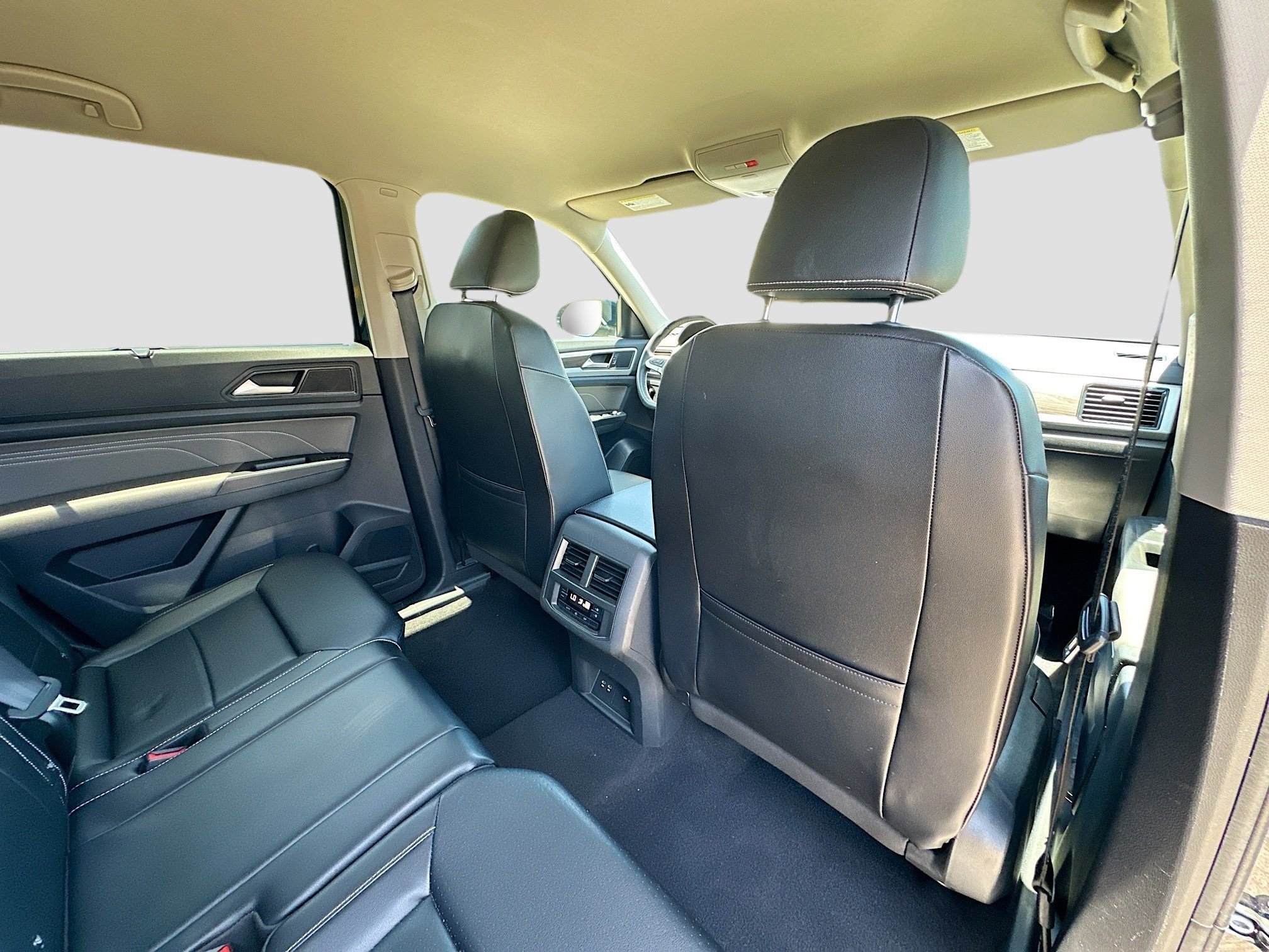 Used 2022 Volkswagen Atlas SE image 30
