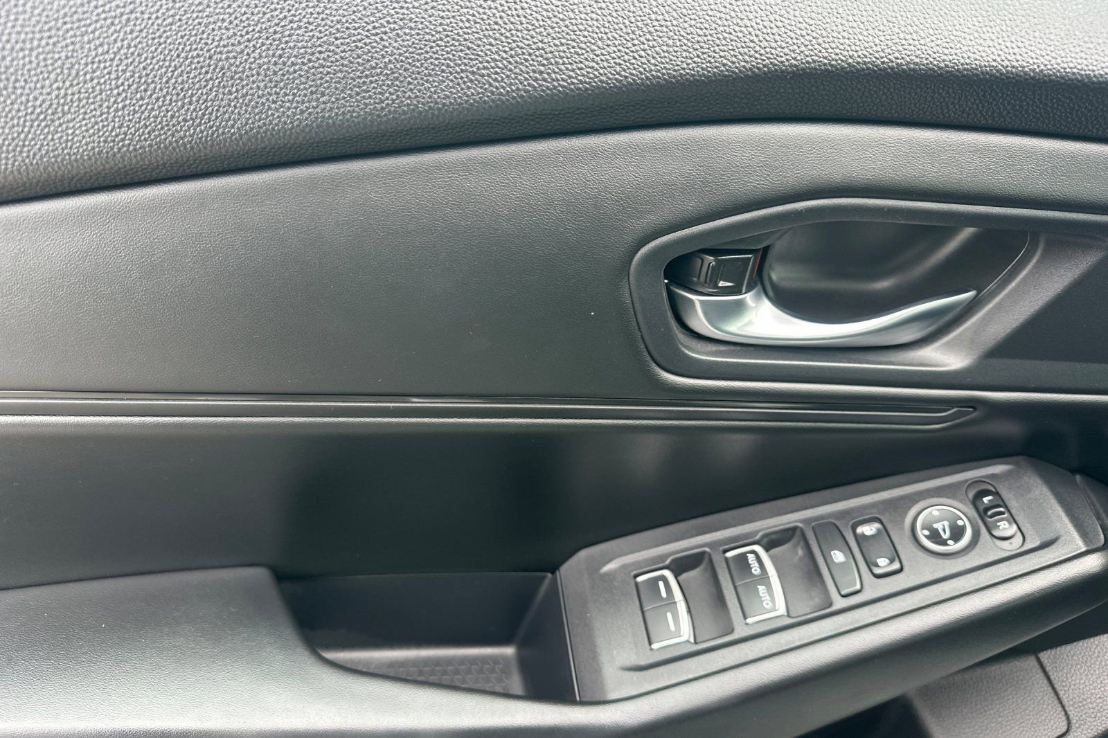 Used 2024 Honda Accord EX image 11