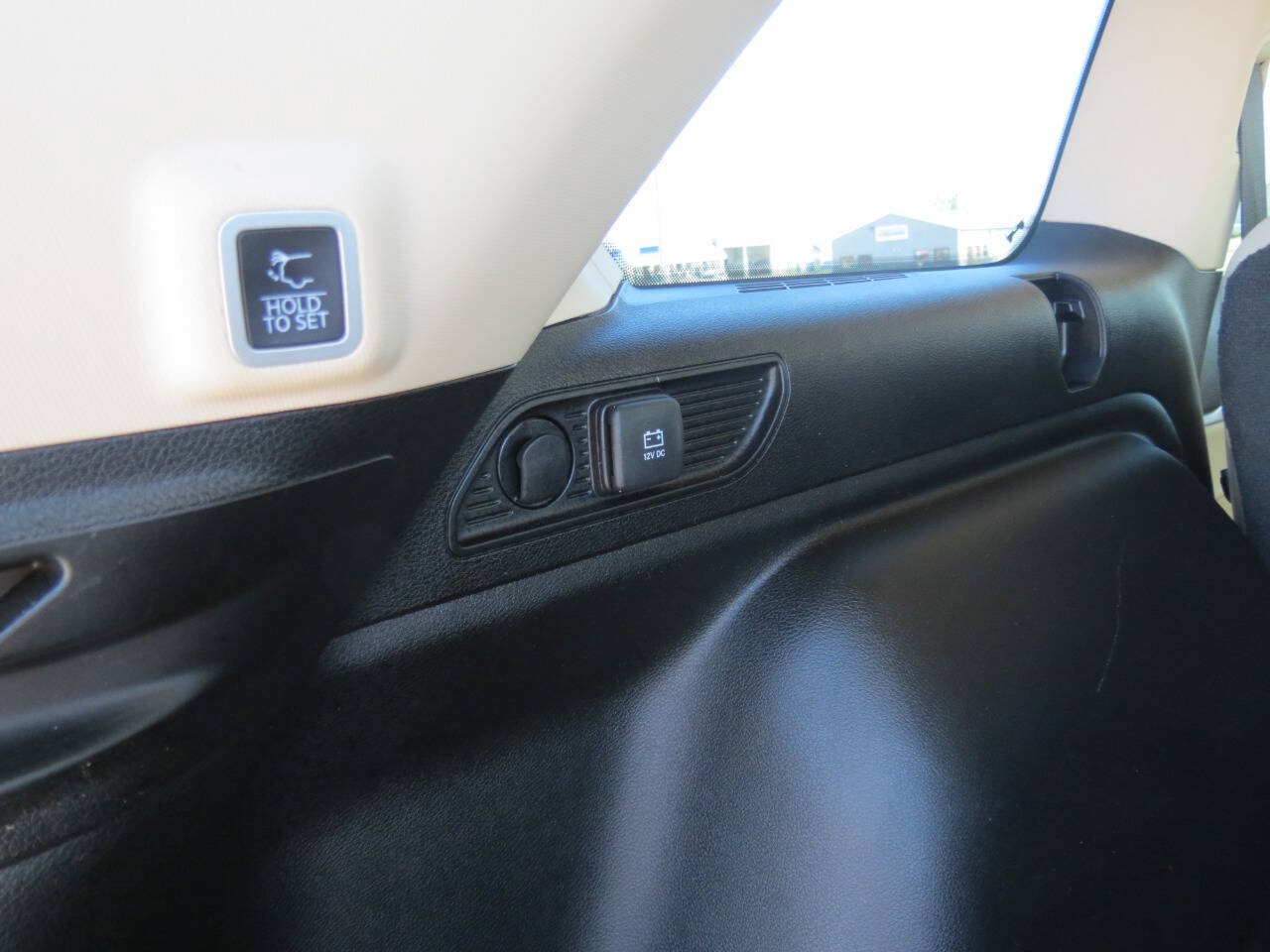 Used 2022 Jeep Grand Cherokee Limited AWD/4WD image 25