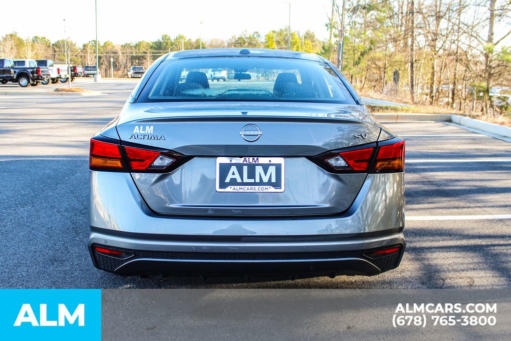 Used 2024 Nissan Altima 2.5 SV image 11