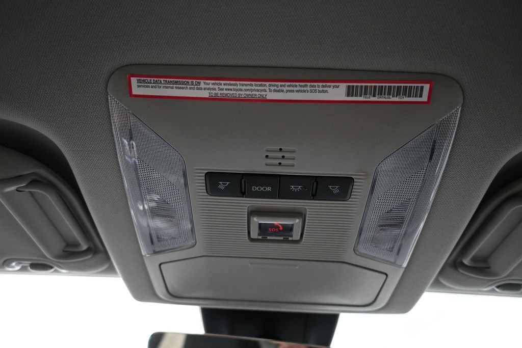 Used 2023 Toyota RAV4 XLE AWD/4WD image 17