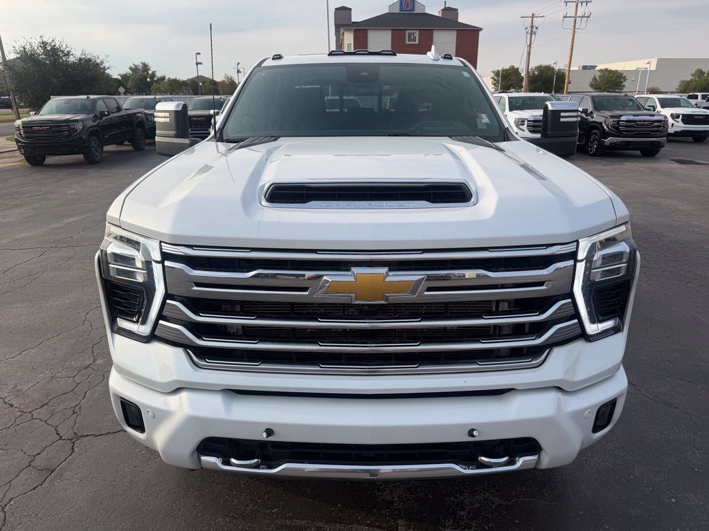 Used 2024 Chevrolet Silverado 3500 High Country w/ High Country Premium Package AWD/4WD image 9