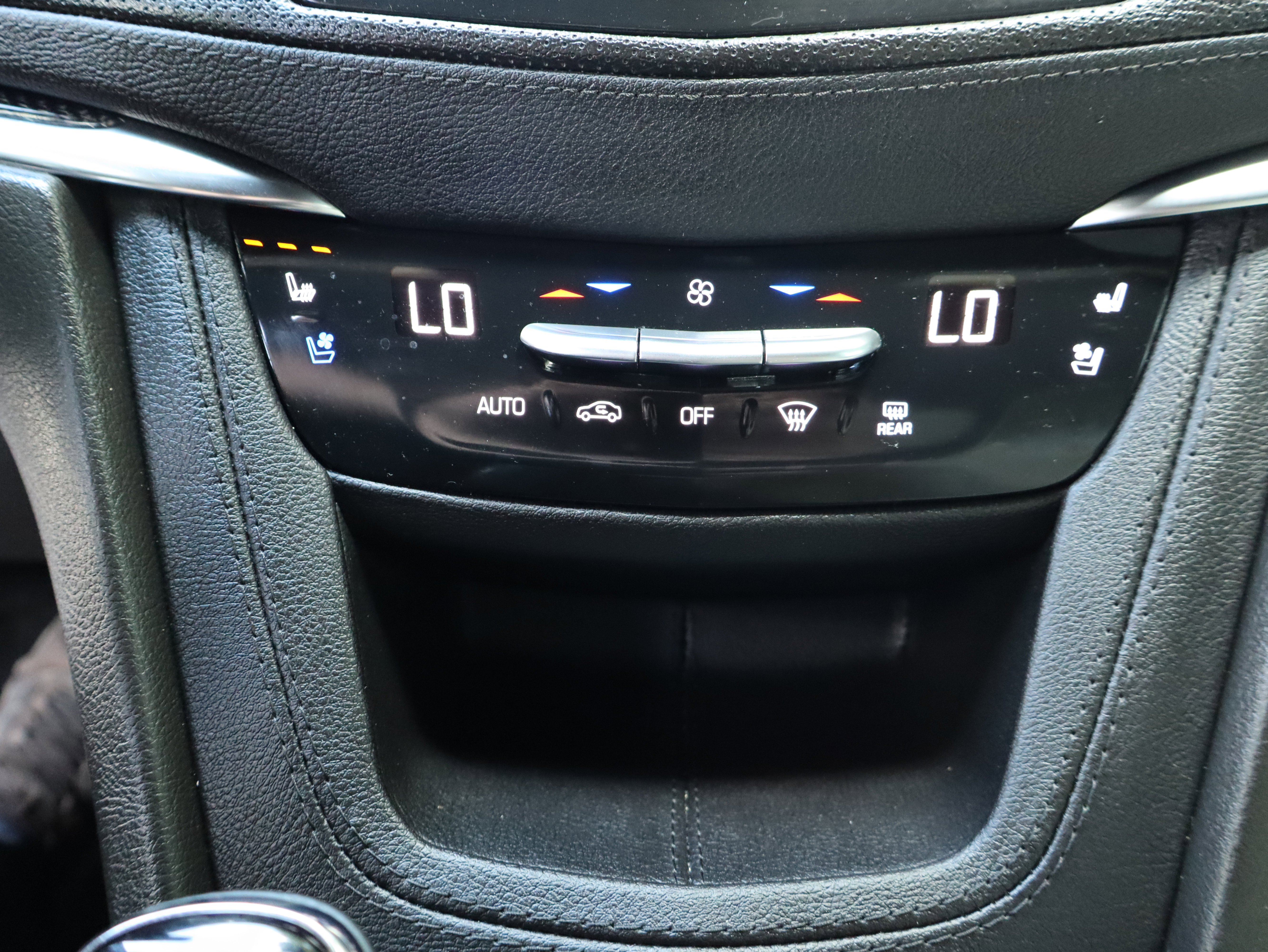 Used 2023 Cadillac XT5 Sportv w/ Technology Package image 36