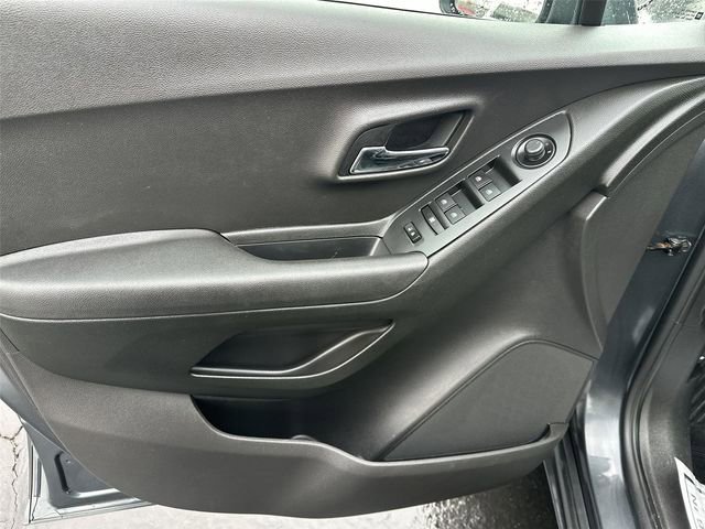 Used 2016 Chevrolet Trax LT w/ LT Convenience Package image 20