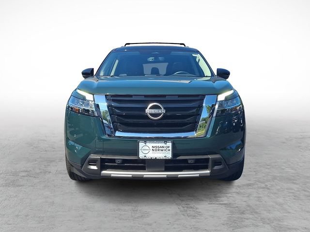 Used 2024 Nissan Pathfinder SL w/ SL Premium Package AWD/4WD image 2