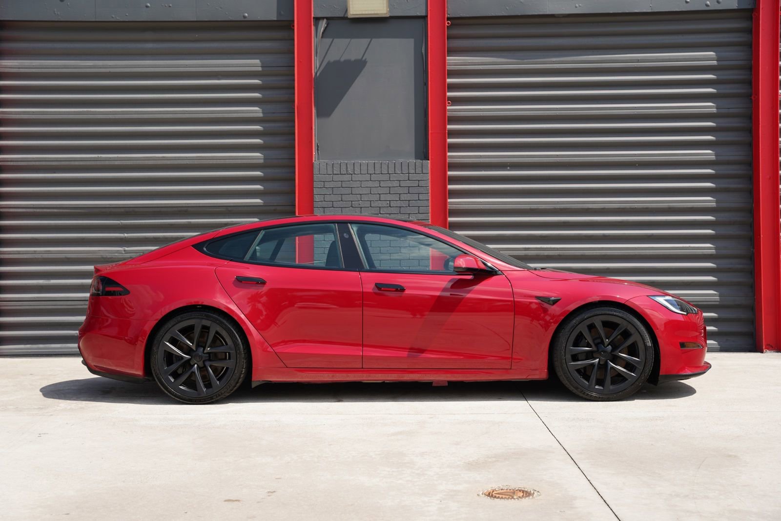 Used 2022 Tesla Model S image 10