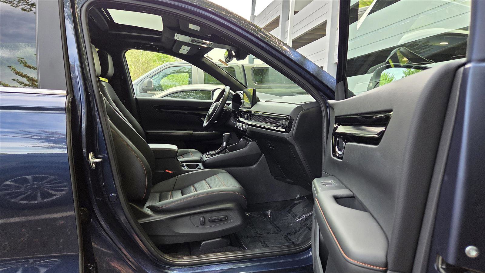 Used 2025 Honda CR-V Sport Touring image 27