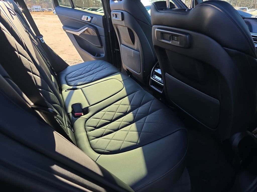 Used 2023 BMW X5 xDrive40i w/ Premium Package image 14