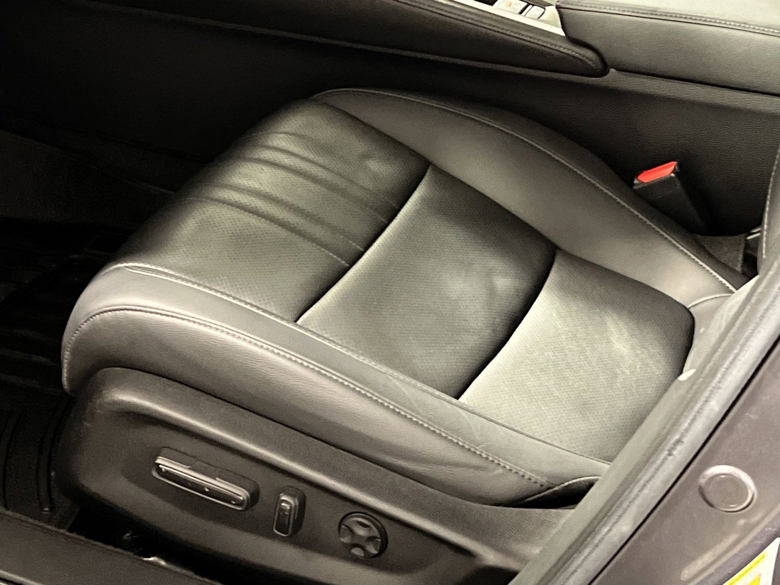 Used 2021 Honda Accord Touring image 14