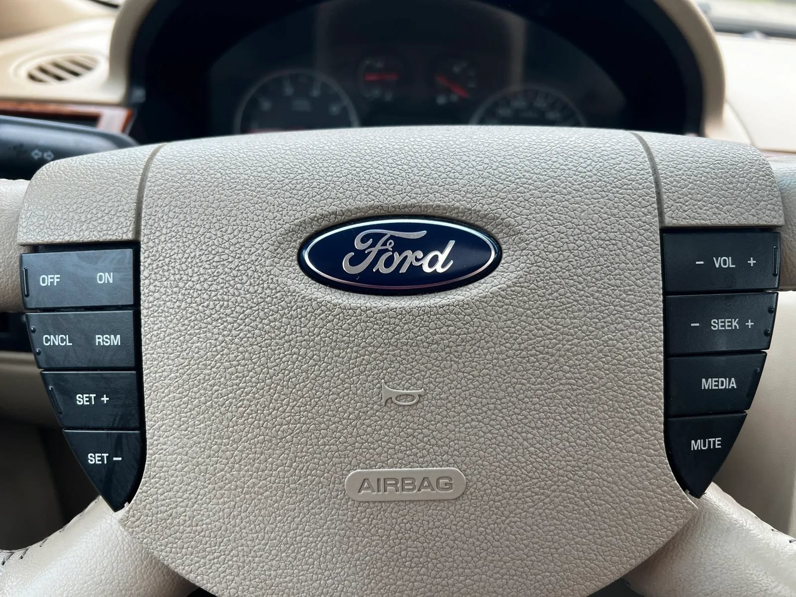 Used 2006 Ford Five Hundred SEL AWD/4WD image 17