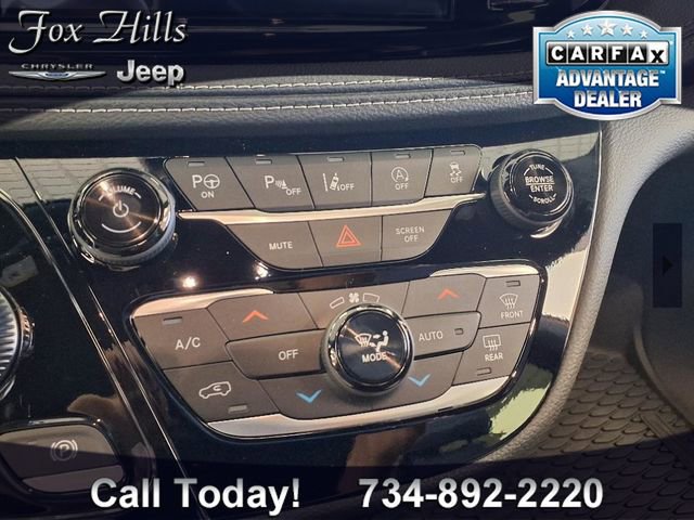 New 2025 Chrysler Pacifica Select w/ Fav Edition Package image 21