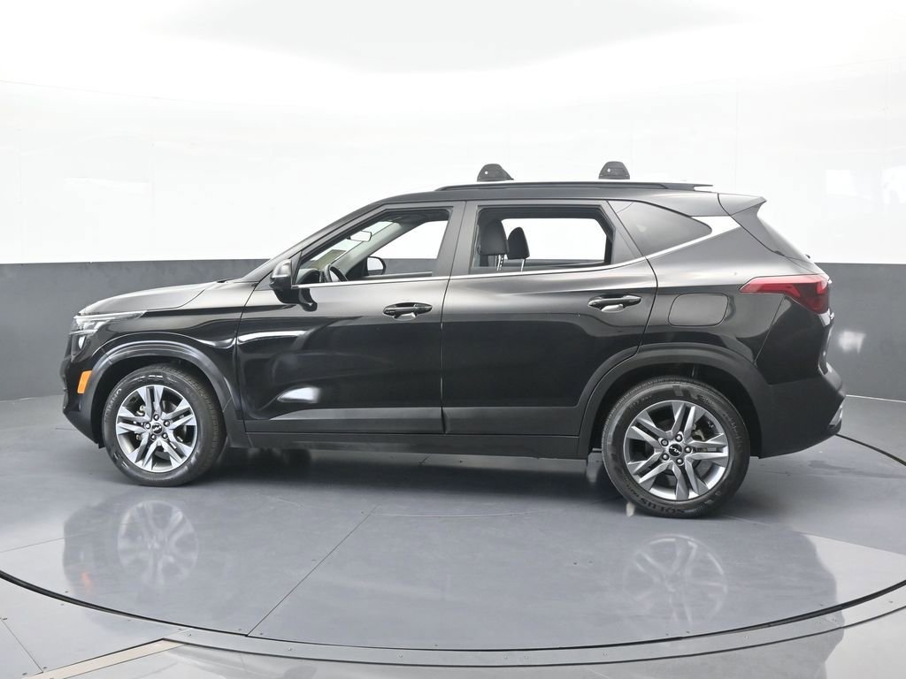 Used 2023 Kia Seltos S image 3