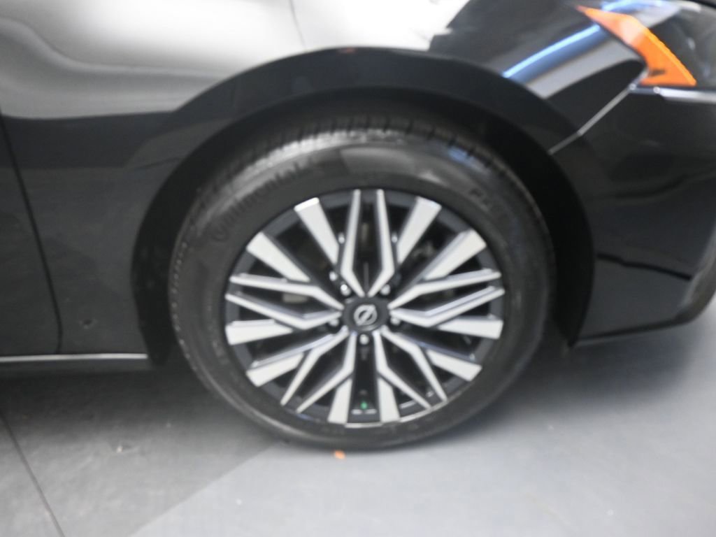 Used 2025 Nissan Altima 2.5 SV image 22