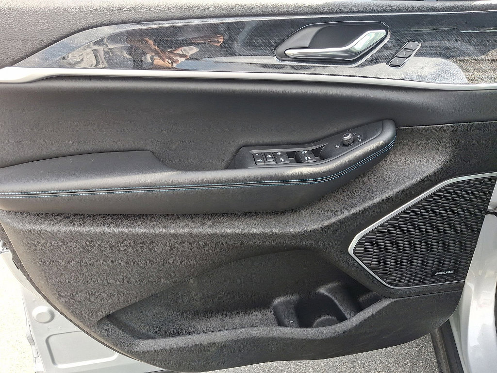 Used 2024 Jeep Grand Cherokee Trailhawk image 10